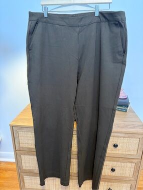 Suko jeans army/olive green pull-on stretch pants in women’s plus size 20.
